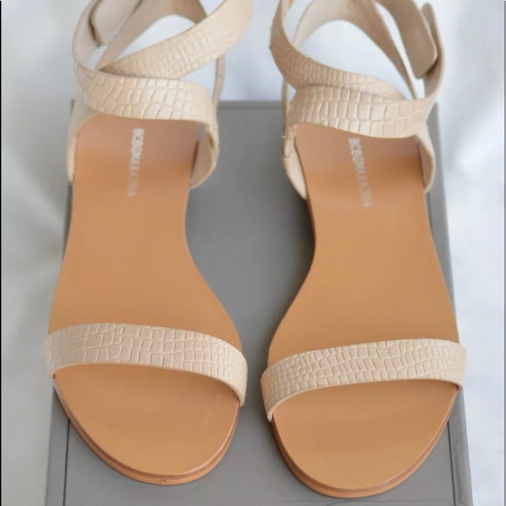 NWB BCBGmaxazria  Parfait Flats Day US 8.5 EU 38.5